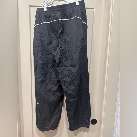 Lululemon License to Train Lightweight Jogger Black Mid Rise - Picture 2 of 6